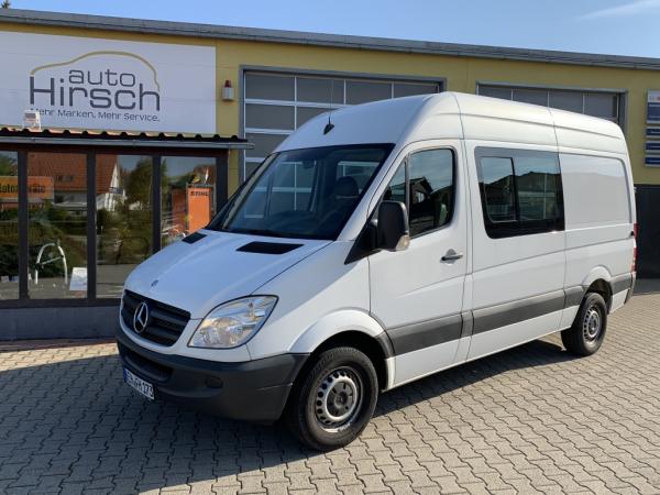 Mercedes Sprinter Transporter / Bus mit max. 6 Sitzen